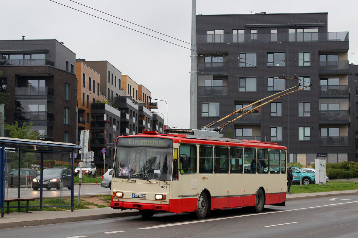 Vilnius, Škoda 14Tr17/6M — 1652