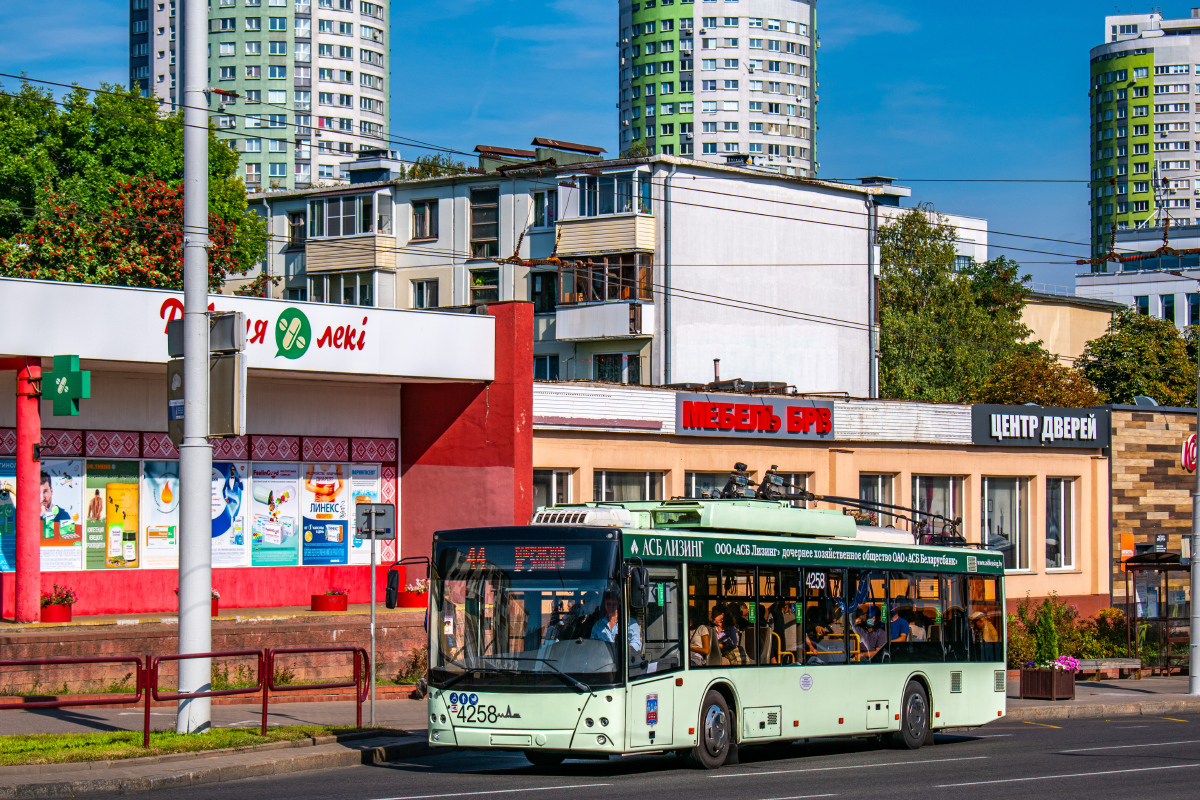 Minsk, MAZ-203T70 Nr. 4258