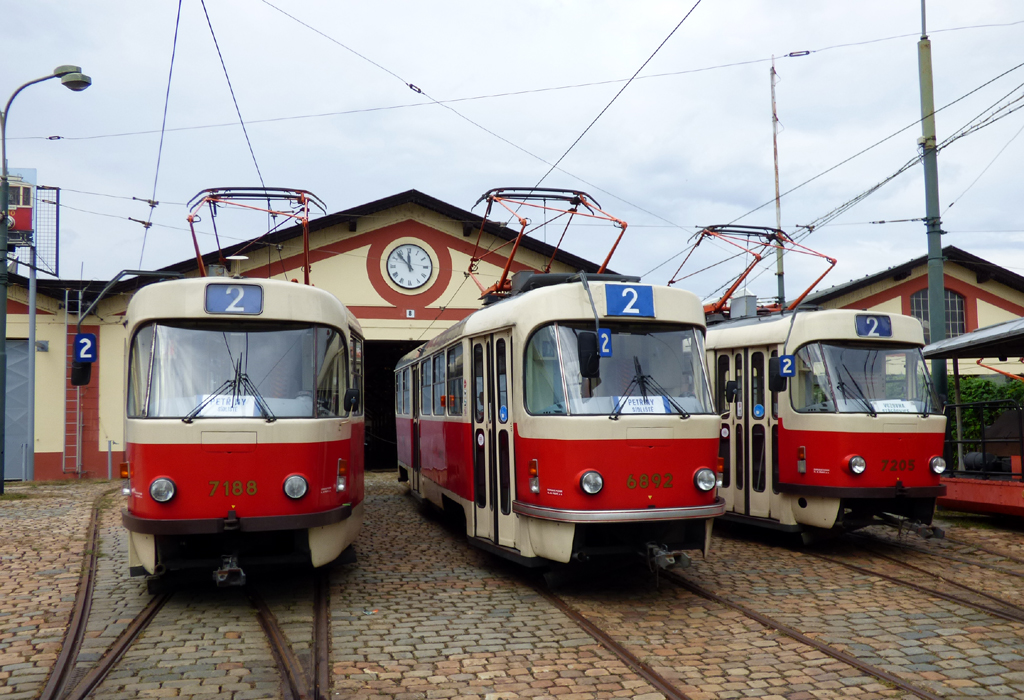 Прага, Tatra T3SUCS № 7188; Прага, Tatra T3 № 6892