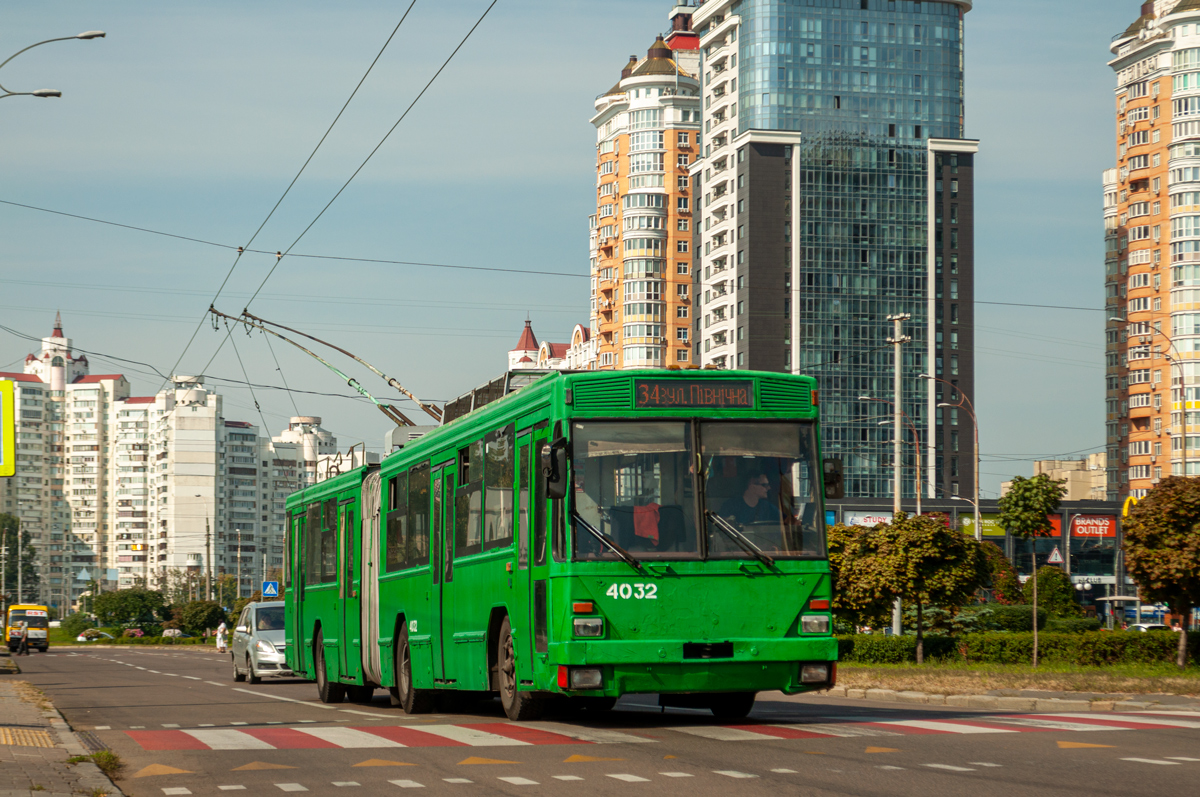 Киев, Киев-12.03 № 4032