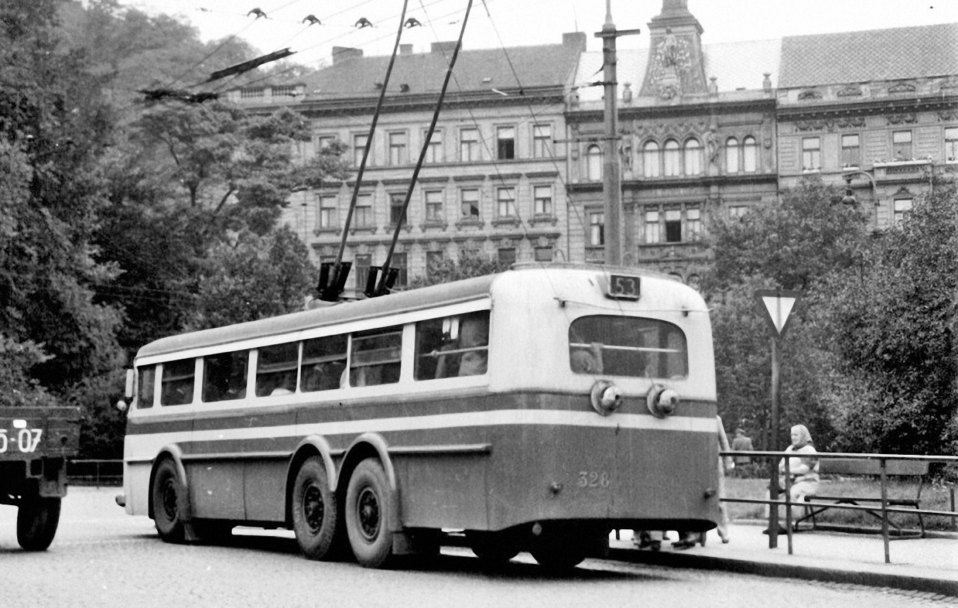 Прага, Tatra T400 № 328