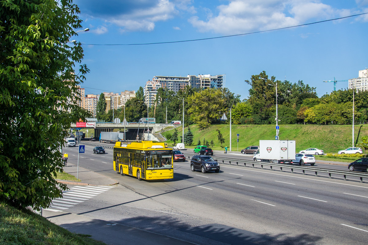 Киев, Богдан Т70117 № 2369