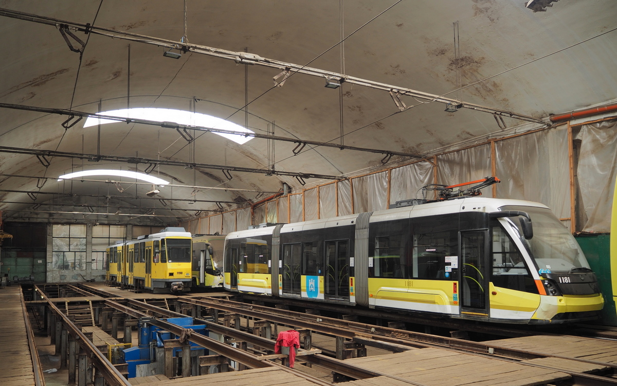 Lviv, Electron T3L44 # 1181