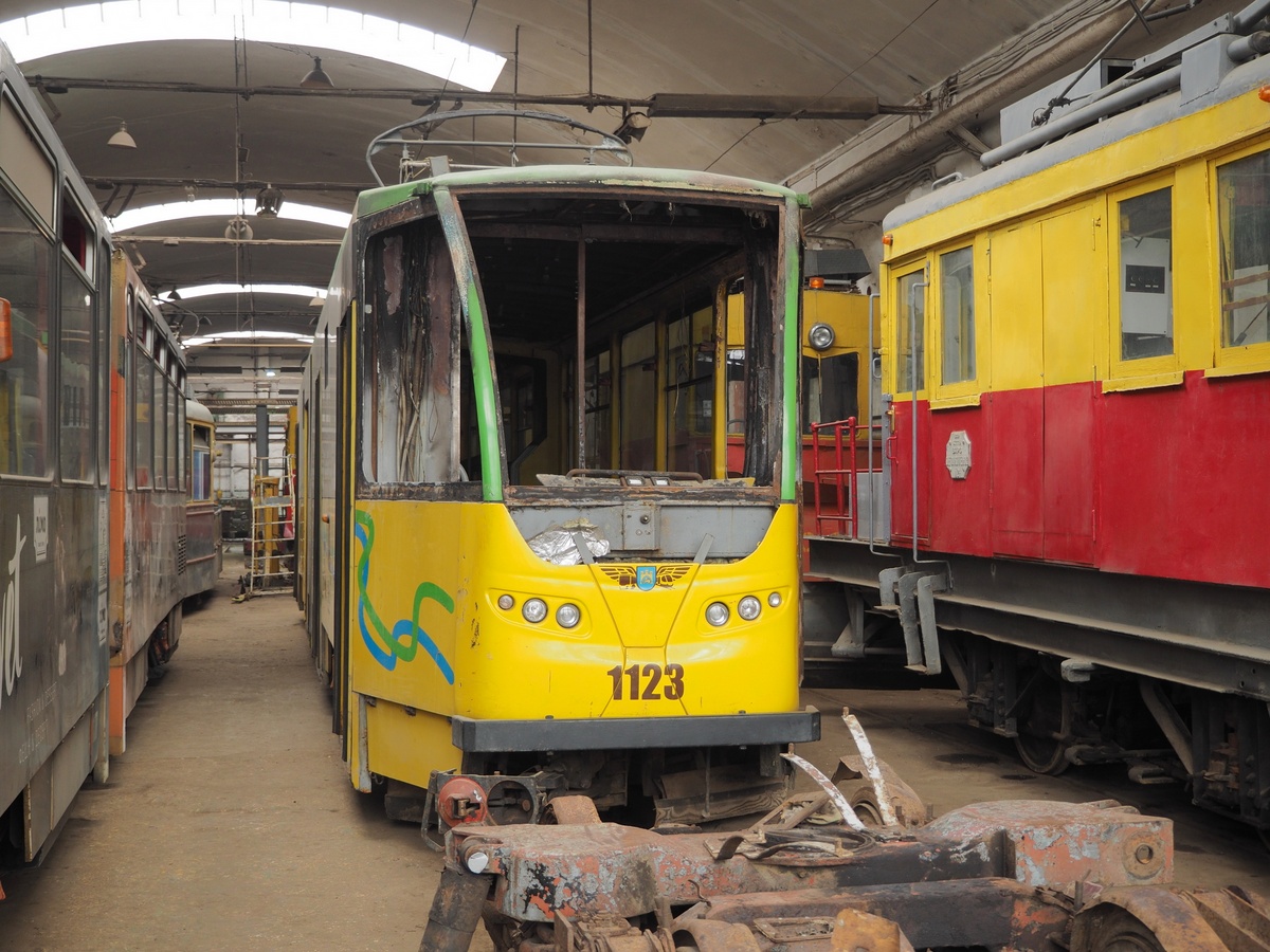 Львов, Tatra KT4SU № 1123