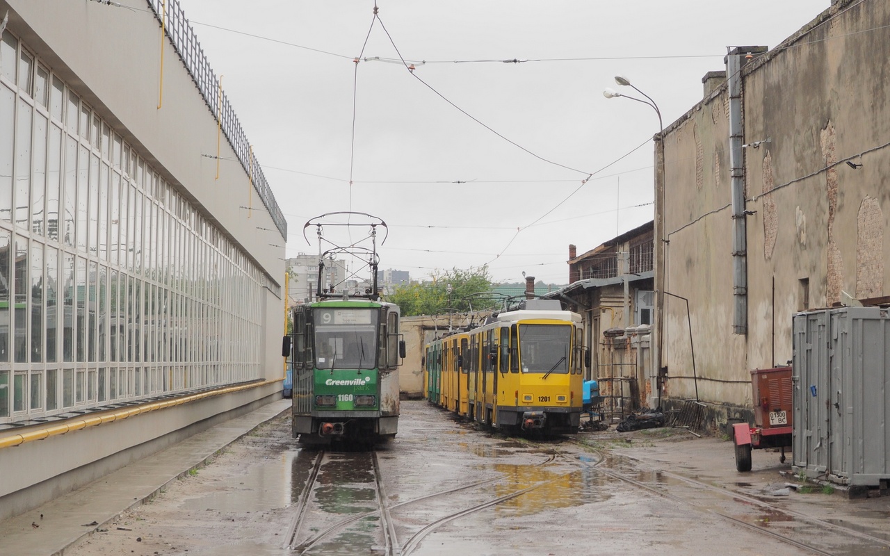 Lviv, Tatra KT4D № 1160; Lviv, Tatra KT4DM № 1201 Lviv, Tatra KT4D № 1160; Lviv, Tatra KT4DM № 1201