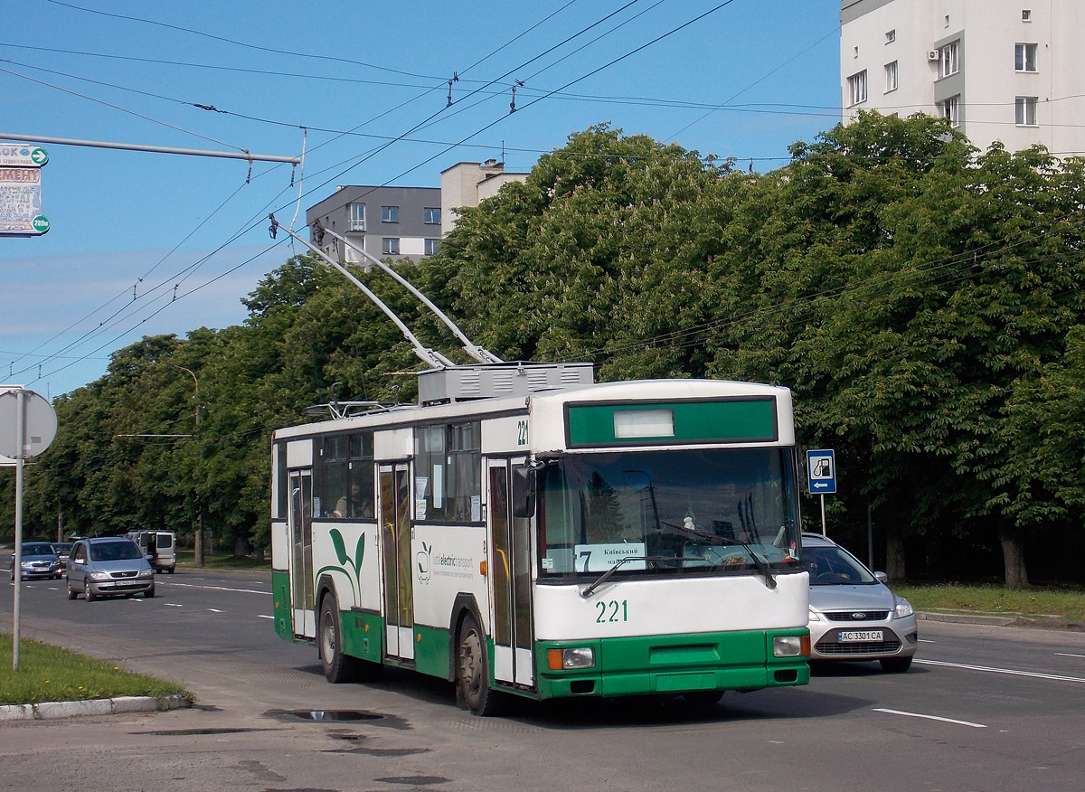 Луцк, MPK/Jelcz 120MT № 221; Луцк — Проводное воскресение, маршруты на с. Гаразджа Луцк, MPK/Jelcz 120MT № 221; Луцк — Проводное воскресение, маршруты на с. Гаразджа