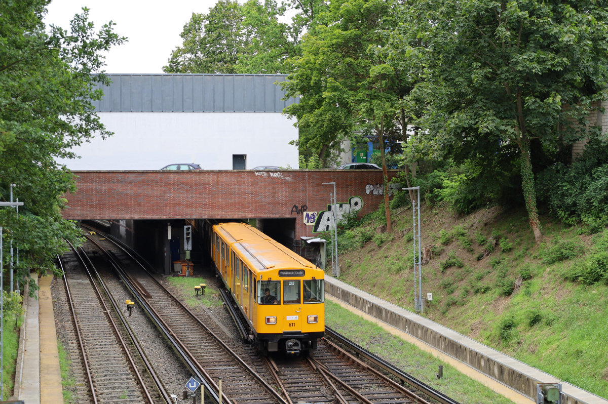 Берлин, BVG A3L92.1 № 611
