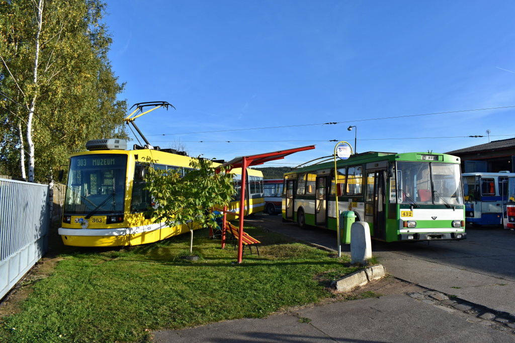 Strašice, Škoda 03T2 Astra # 303; Strašice, Škoda 14Tr08/6 # 432