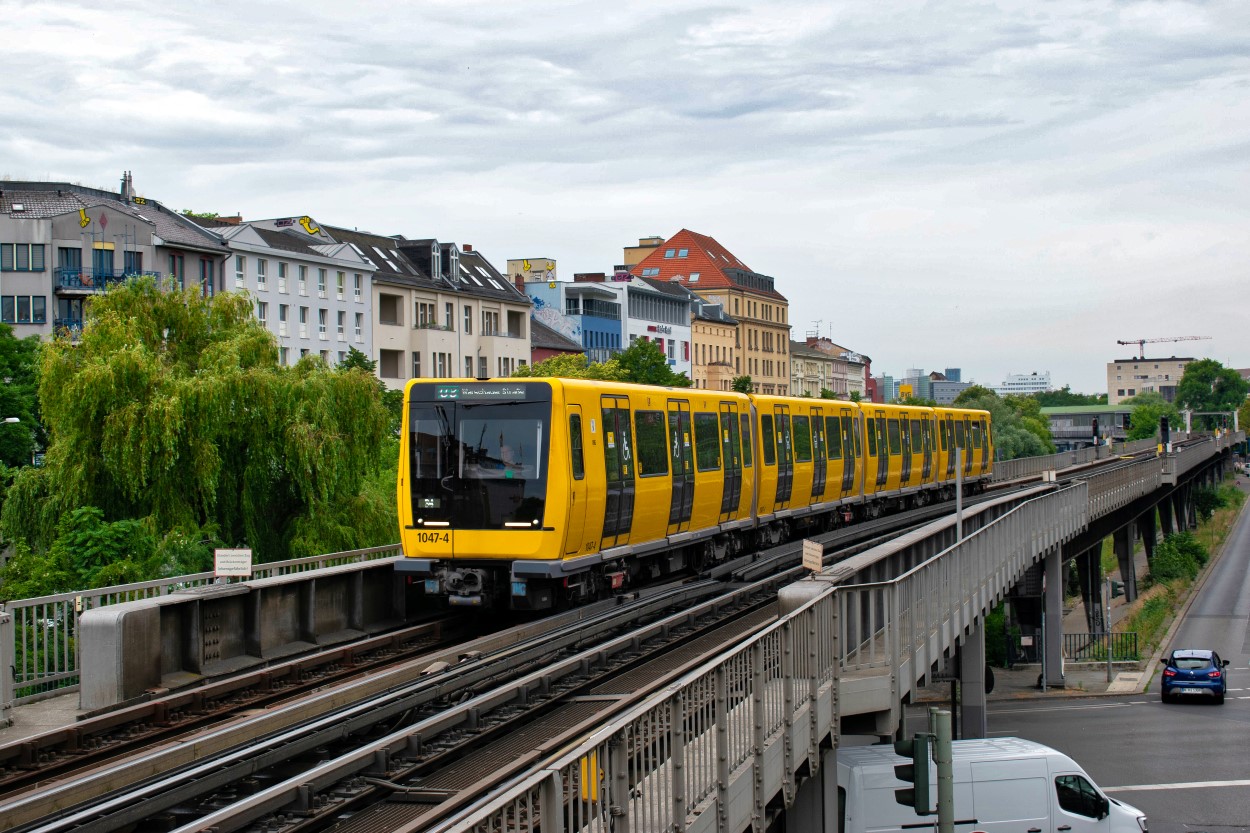 Берлин, BVG IK18 № 1047-4