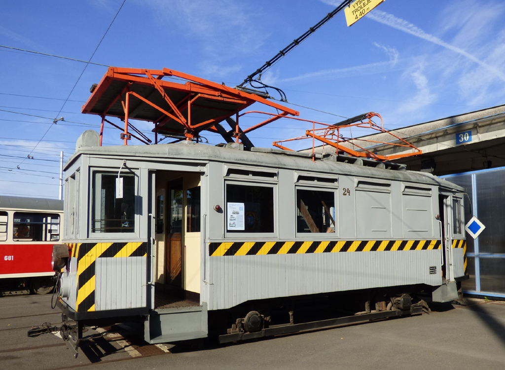 Ostrava, Kopřívnice 2-axle motor car # 24; Ostrava — Ostrava public transport workers' day 2021