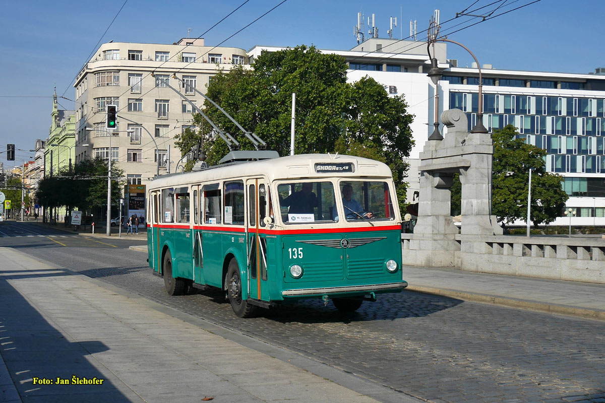 Брно, Škoda 6Tr2 № 135; Пльзень — Trolejbusové oslavy 80 let provozu a 85 let výroby / Празднование 80 лет эксплуатации троллейбусов и 85 лет производства