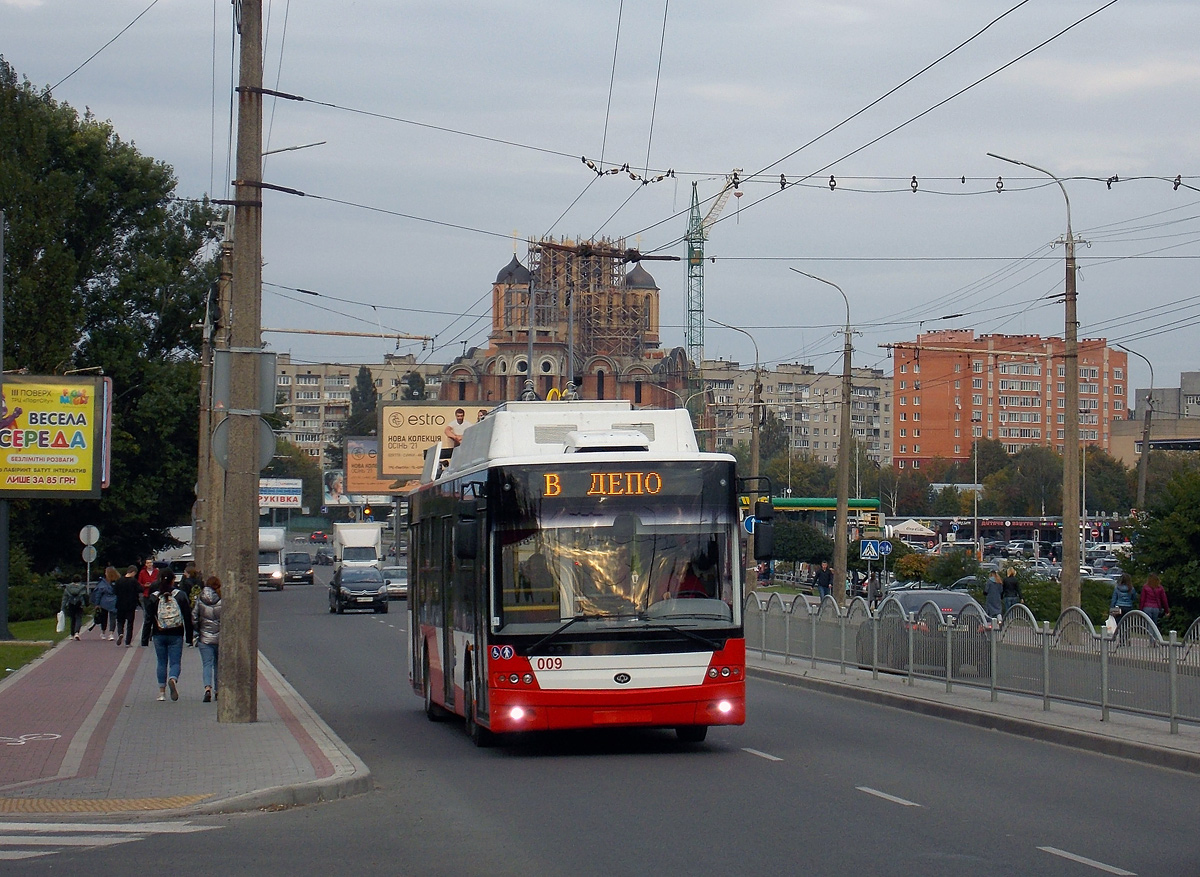 Луцк, Богдан Т70117 № 009