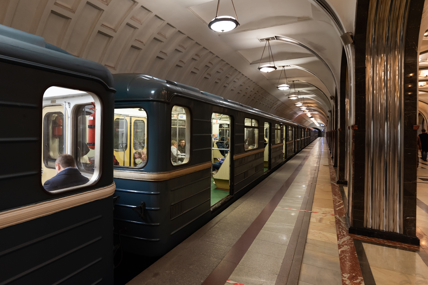 Москва, 81-714.5 (ММЗ/МВМ) № 0527