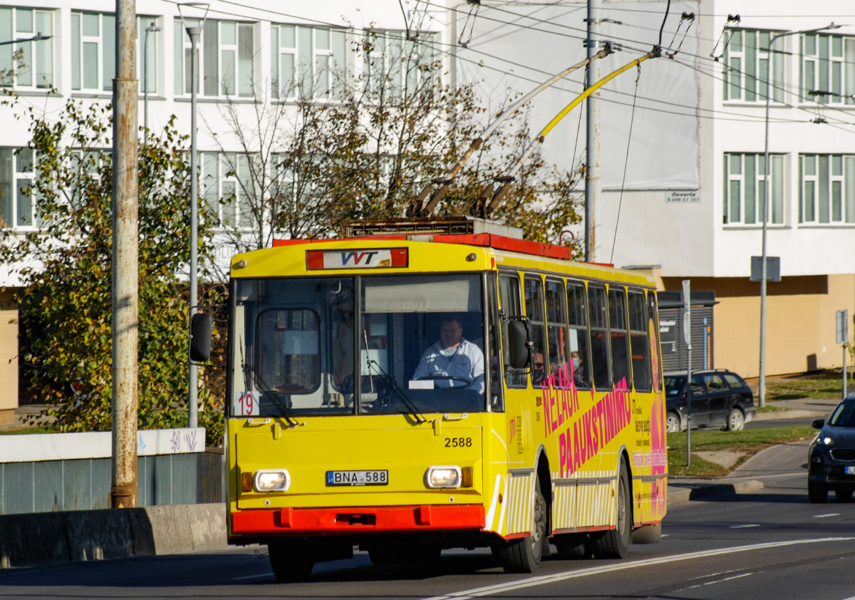 Вильнюс, Škoda 14Tr13/6 № 2588