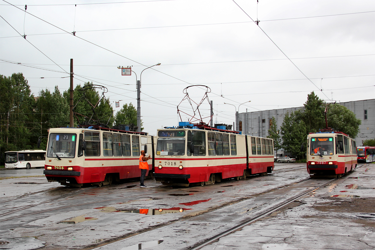 Saint-Petersburg, LVS-86K č. 7018