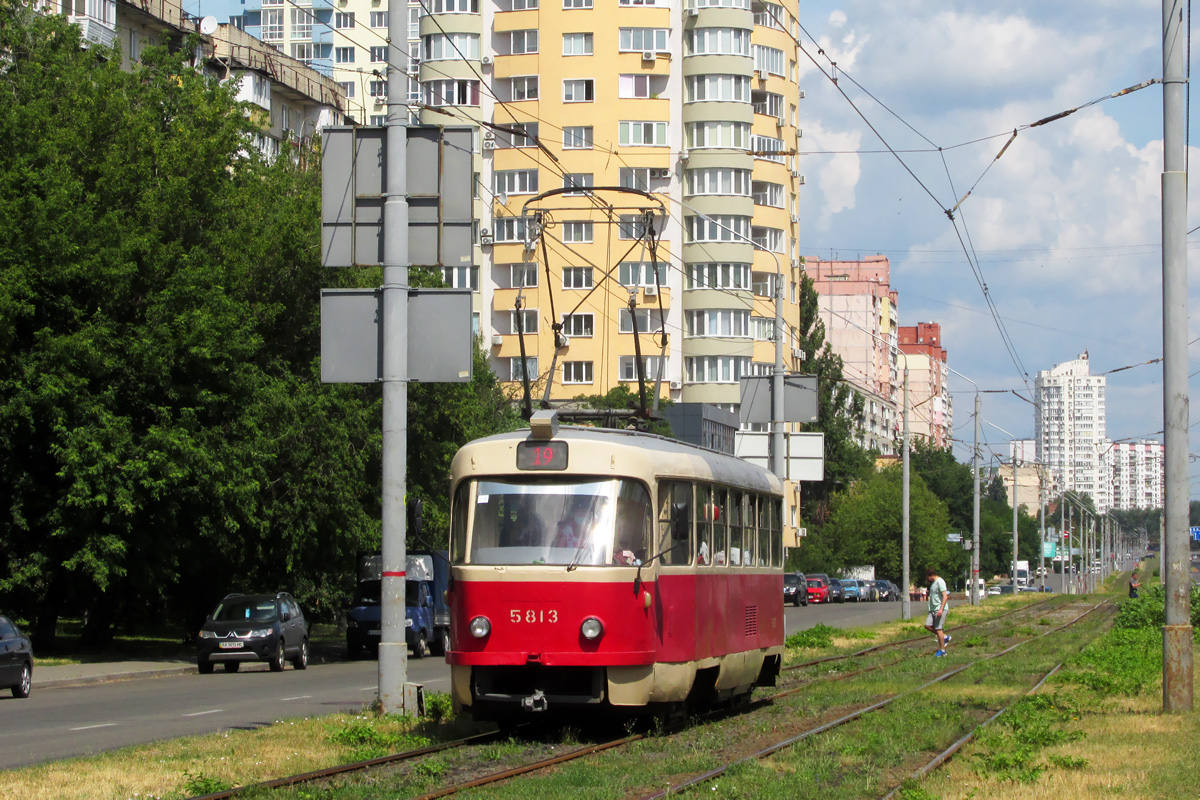 Киев, Tatra T3SU № 5813