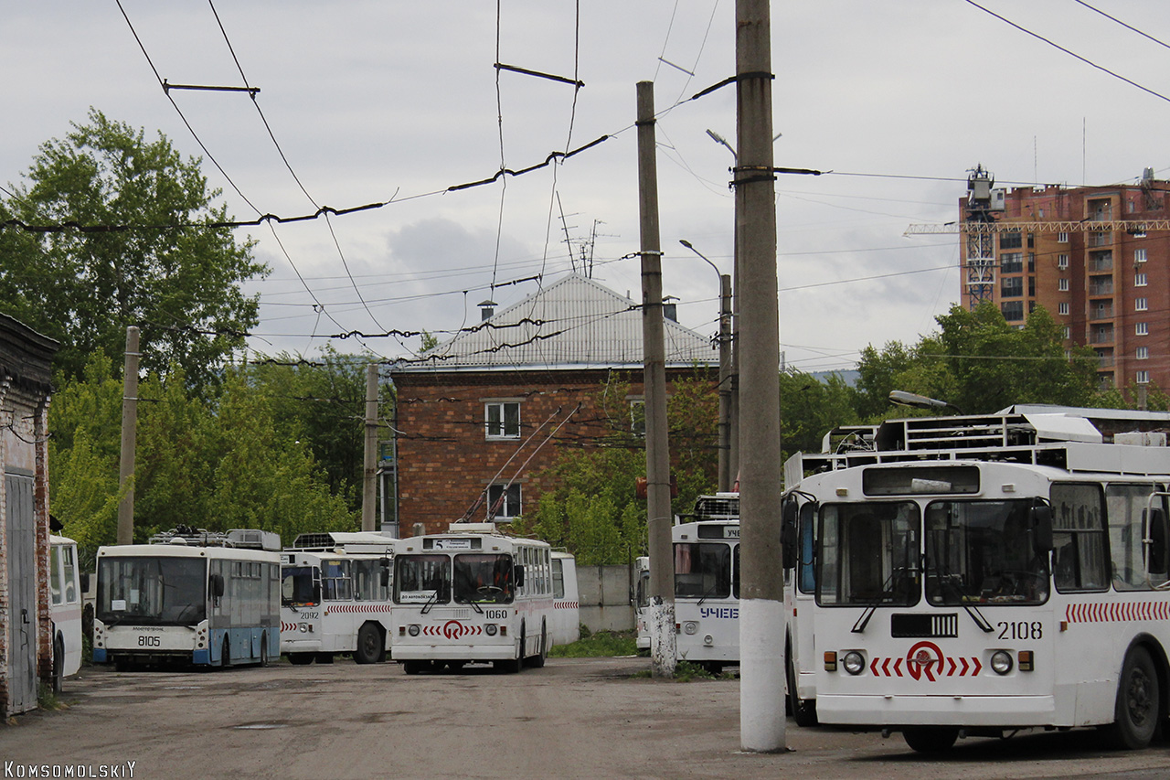 Красноярск, Тролза-5265.00 «Мегаполис» № (8105); Красноярск, ЗиУ-682Г-018 [Г0Р] № 1060; Красноярск — Разные фотографии