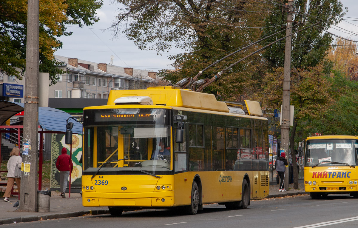 Киев, Богдан Т70117 № 2369
