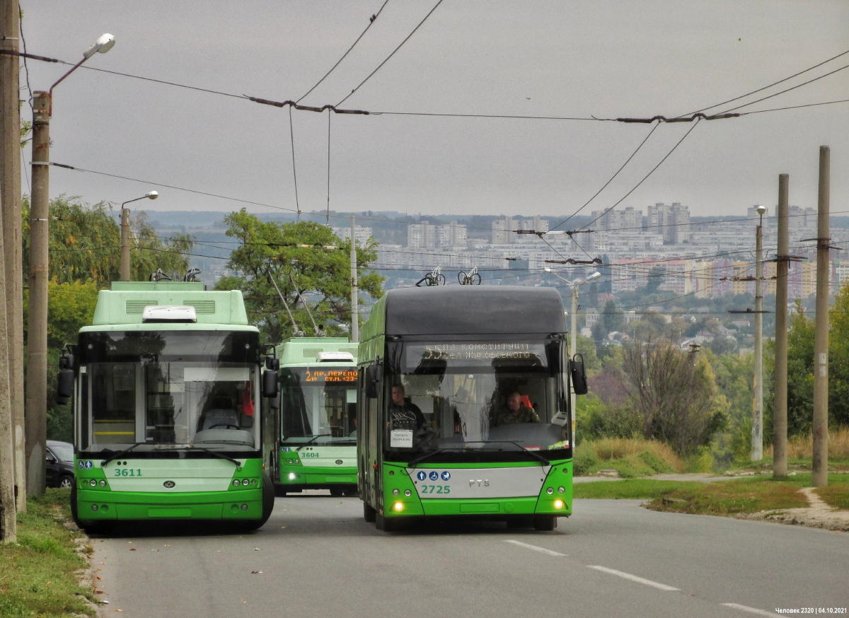 Charków, Bogdan T70117 Nr 3611; Charków, PTS 12 Nr 2725