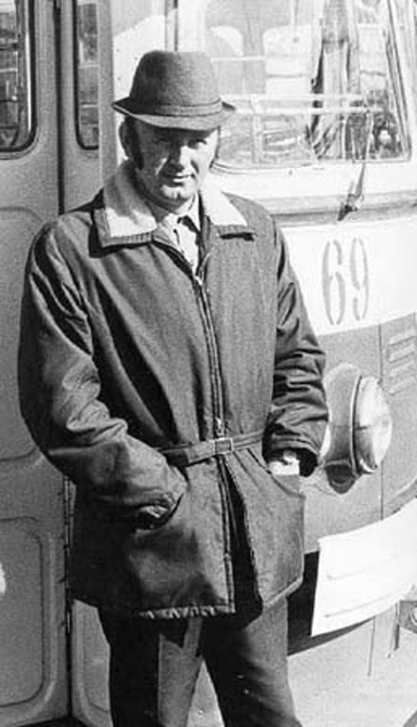 Петрозаводск, ЗиУ-5Д № 69; Петрозаводск — Исторические фотографии; Петрозаводск — Работники электротранспорта