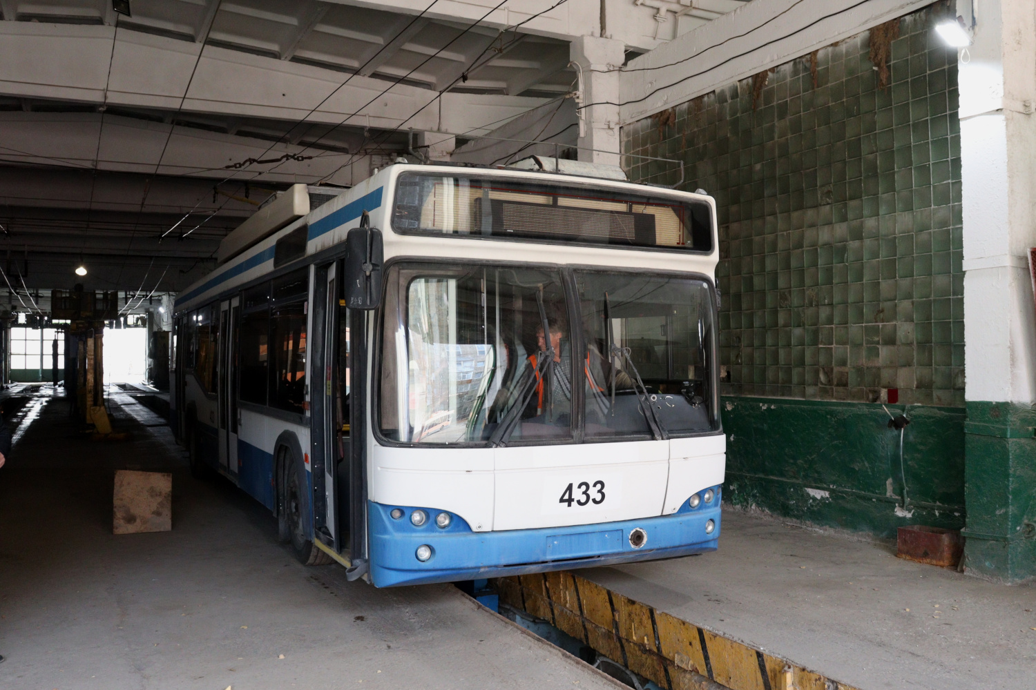 Tomsk, SVARZ-MAZ-6235.00 č. 433