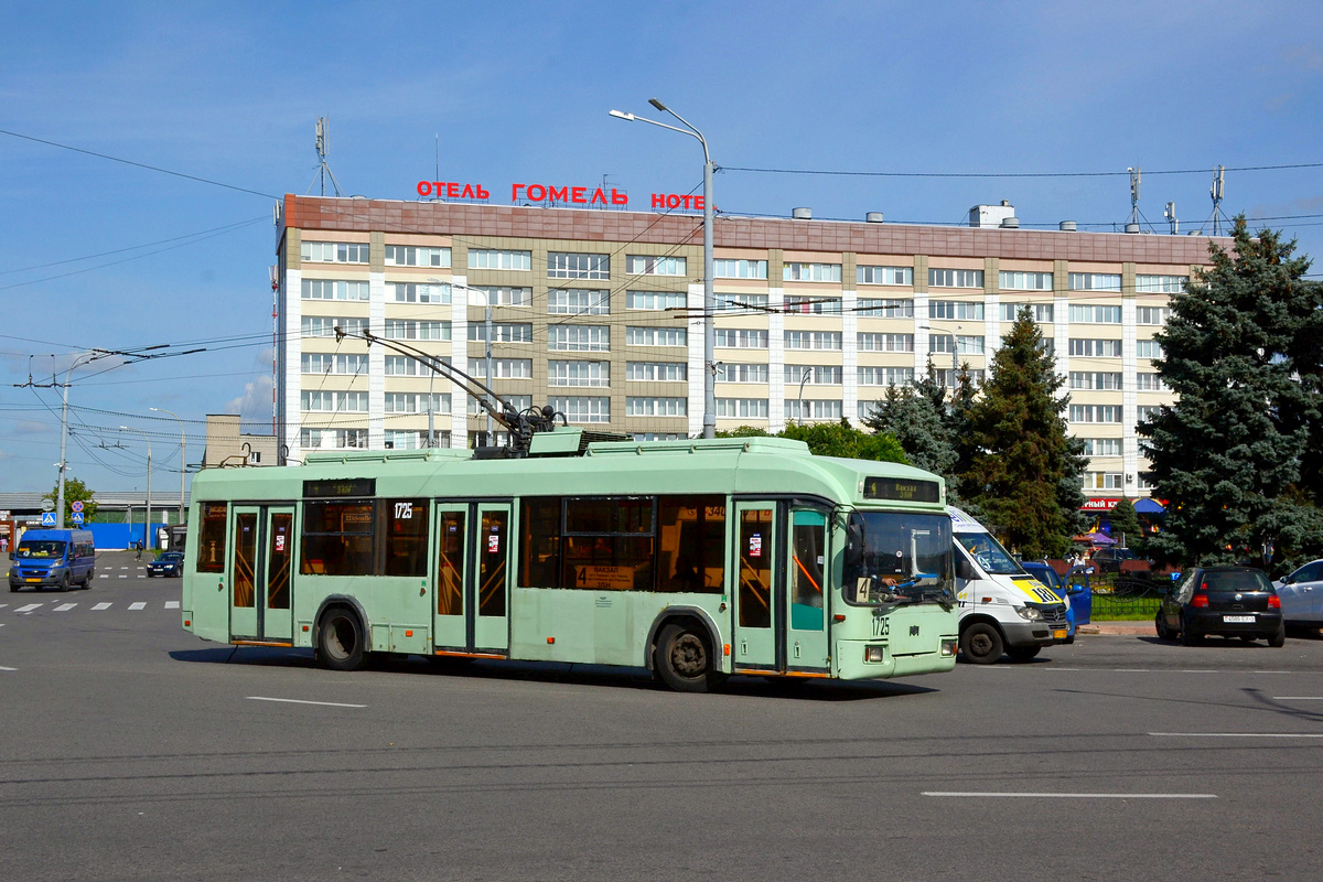 Гомель, БКМ 32102 № 1725