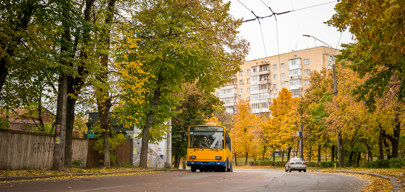 Житомир, Škoda 15Tr13/6M № 087