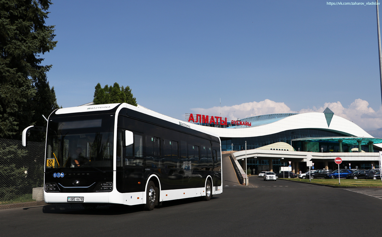 Almaty, Yutong ZK6106BEVG (QazTehna) № 085 YB 10