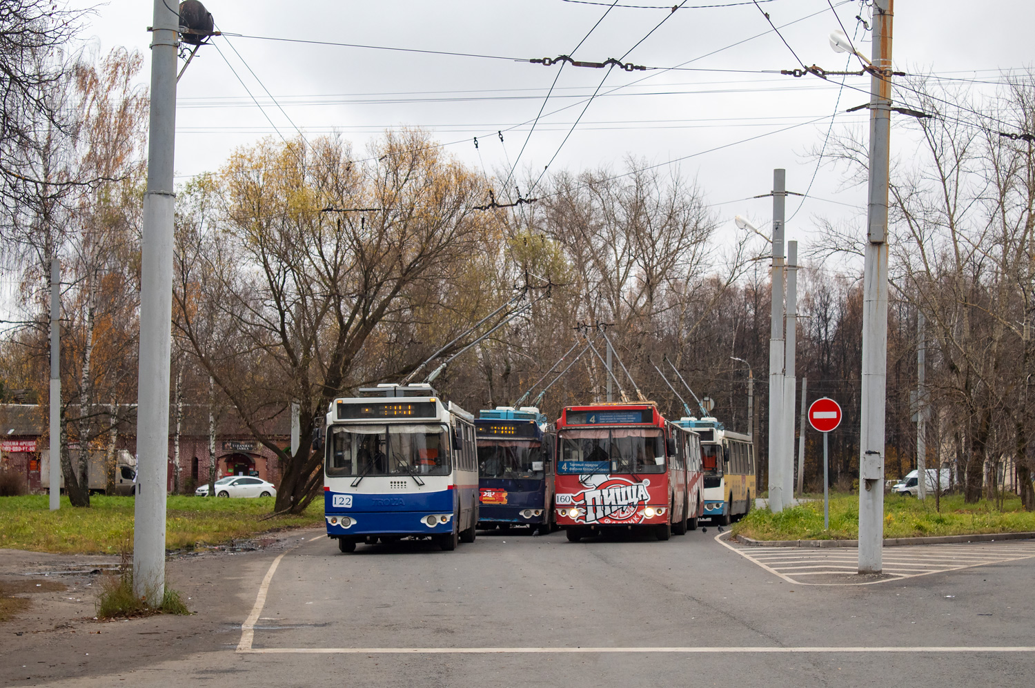 Ярославль, ЗиУ-682Г-016.02 № 122; Ярославль, Тролза-62052.01 [62052Б] № 160