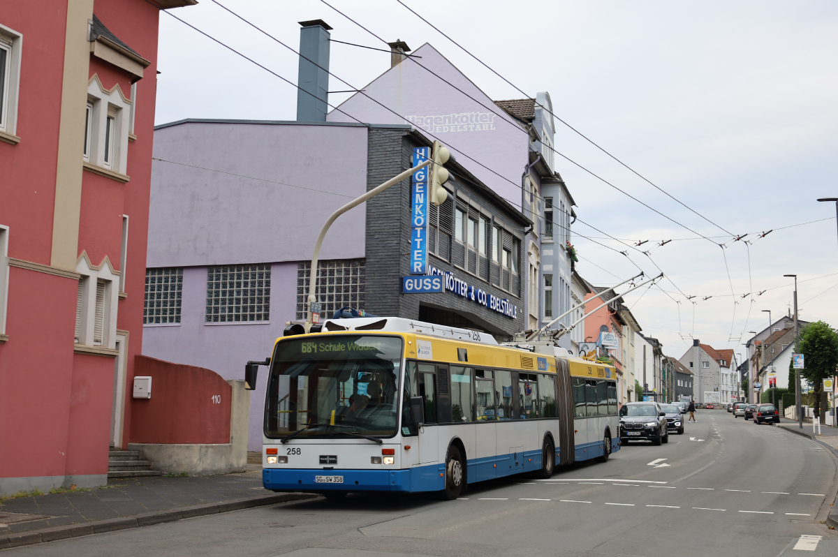 Solingen, Van Hool AG 300T № 258