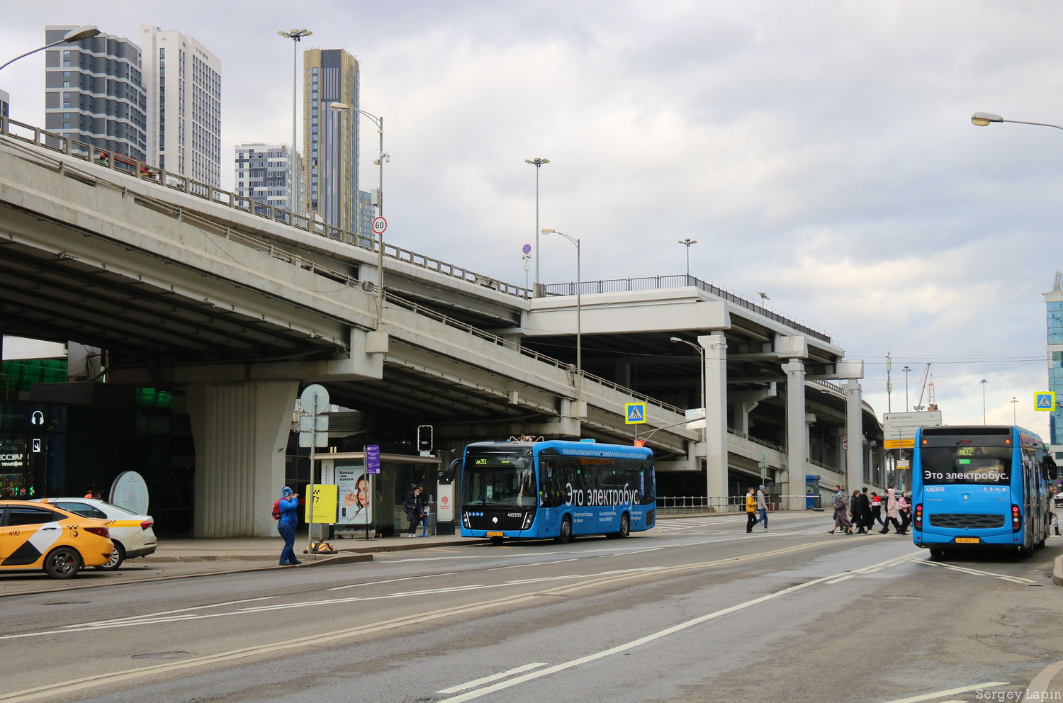 Москва, КАМАЗ-6282 № 410335