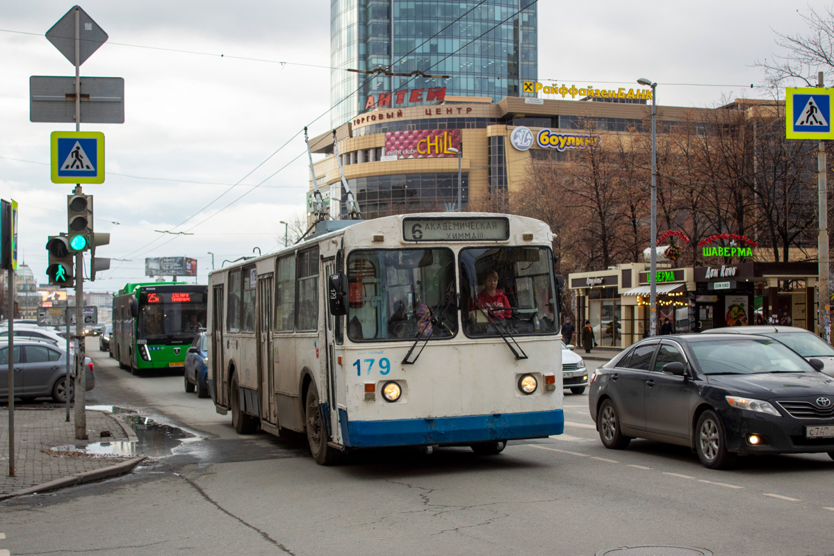 Екатеринбург, ЗиУ-682Г [Г00] № 179