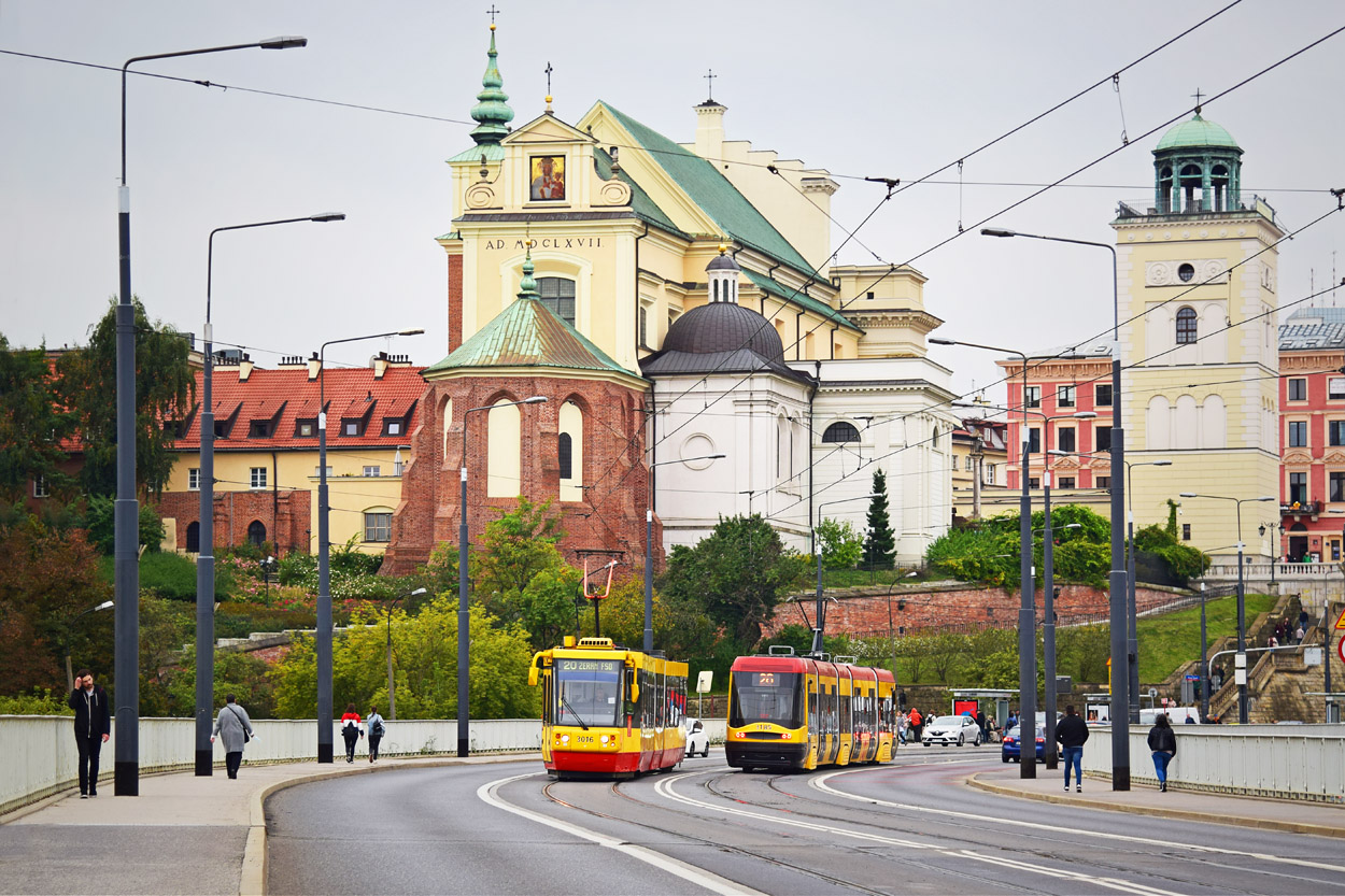 Варшава, Konstal 116Na/1 № 3016; Варшава, PESA Swing 120Na № 3185