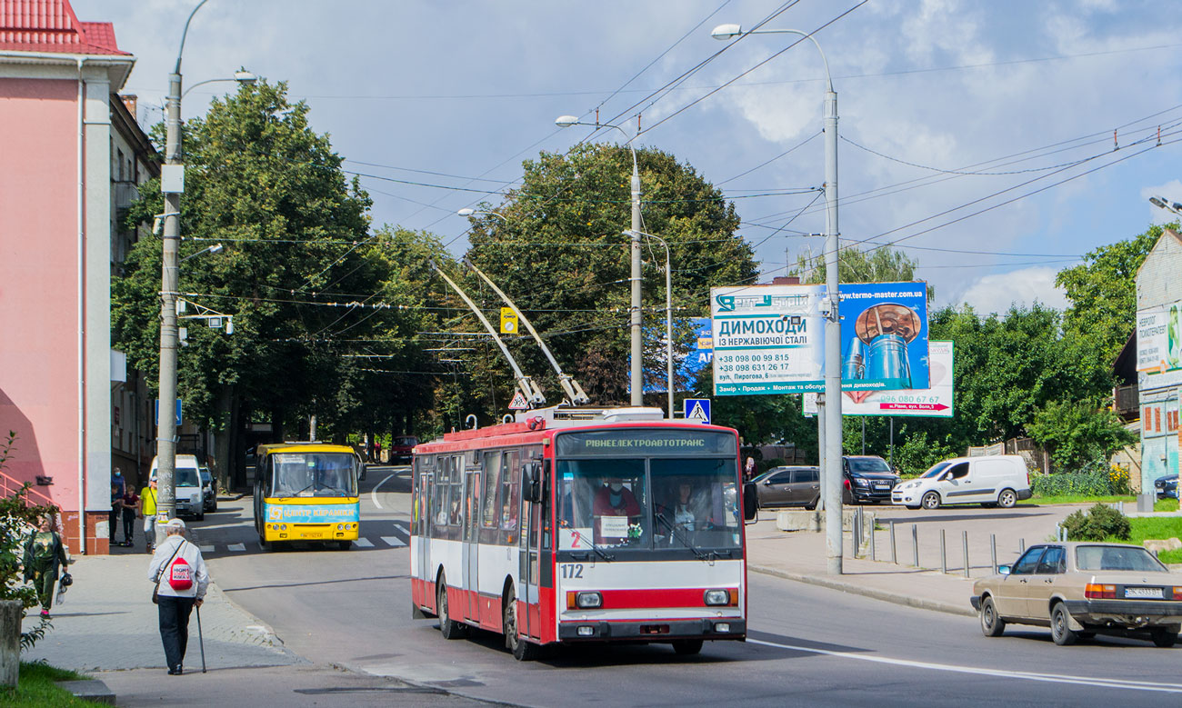 Ровно, Škoda 14Tr10/6 № 172