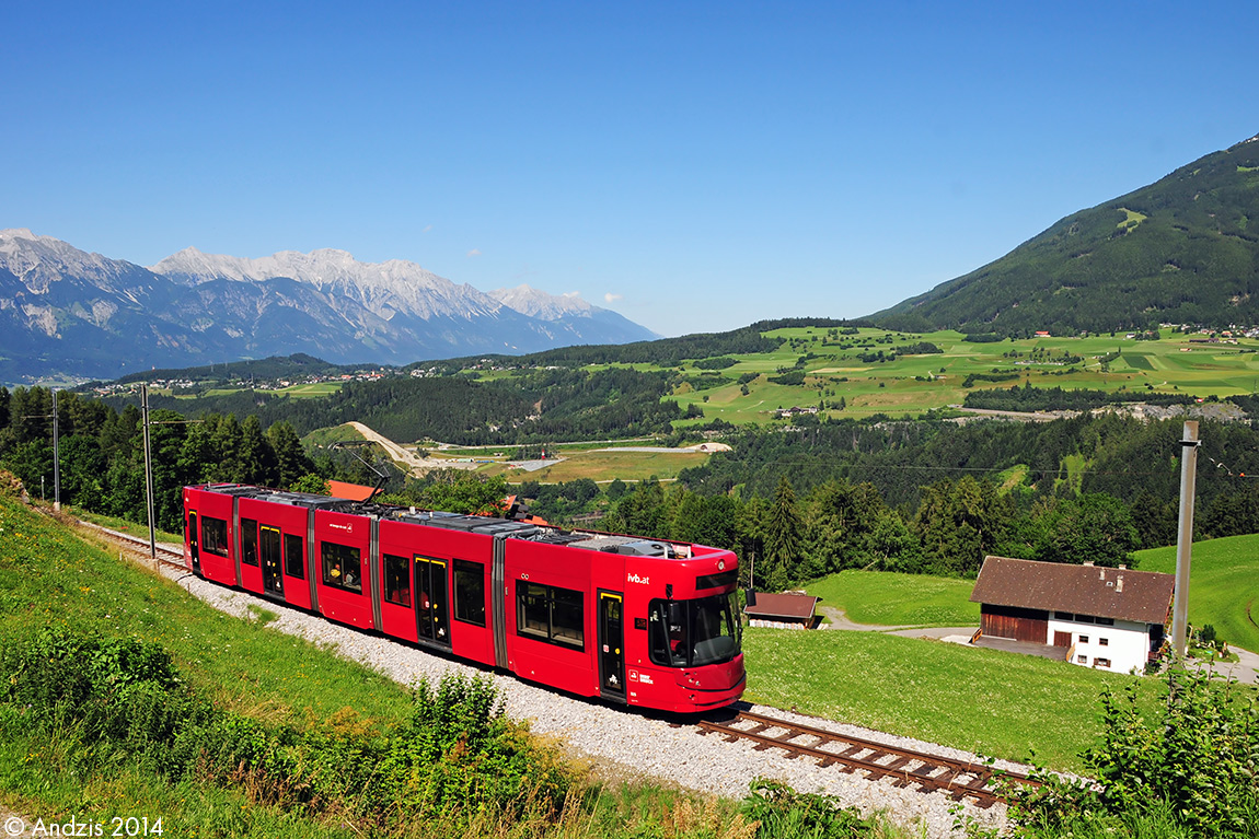 Innsbruck, Bombardier Flexity Outlook č. 325; Innsbruck — Stubaitalbahn