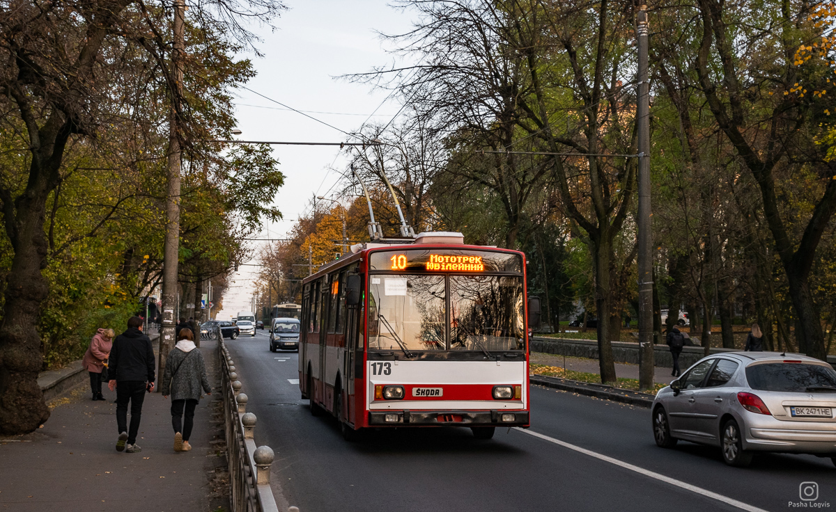 Ровно, Škoda 14Tr10/6 № 173