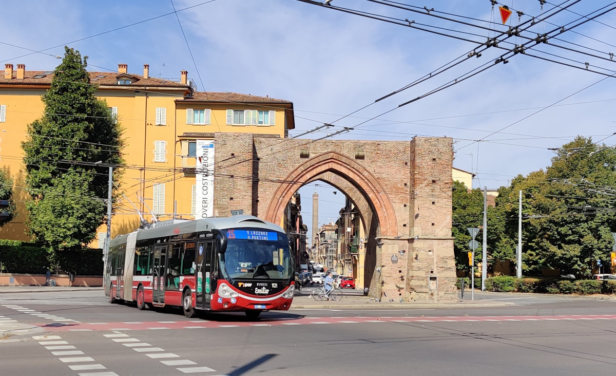 Болонья, IVECO Crealis Neo 18 № 1121