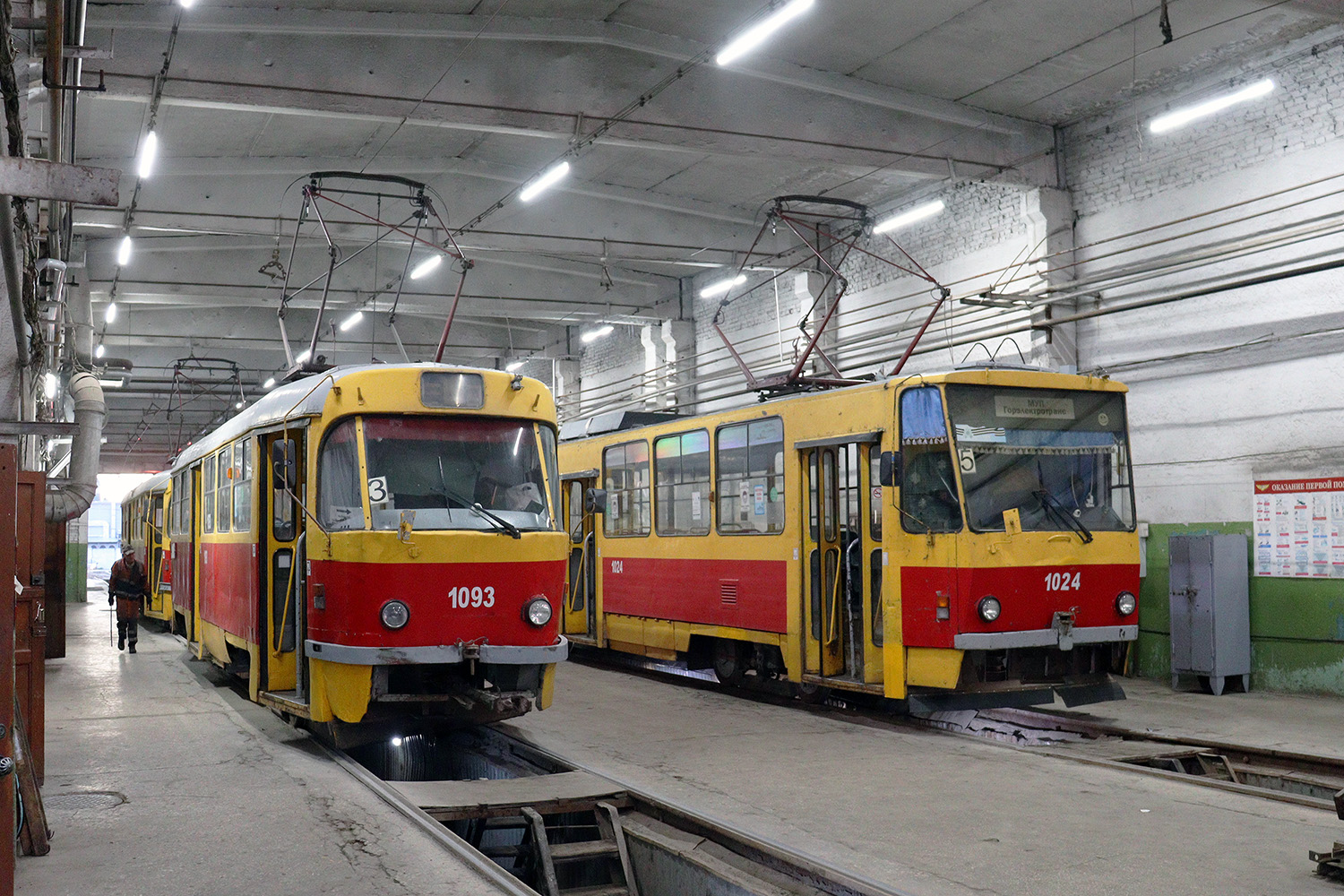 Барнаул, Tatra T3SU № 1093; Барнаул, Tatra T6B5SU № 1024