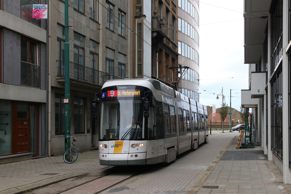 Antwerpen, Bombardier Flexity 2 # 7317
