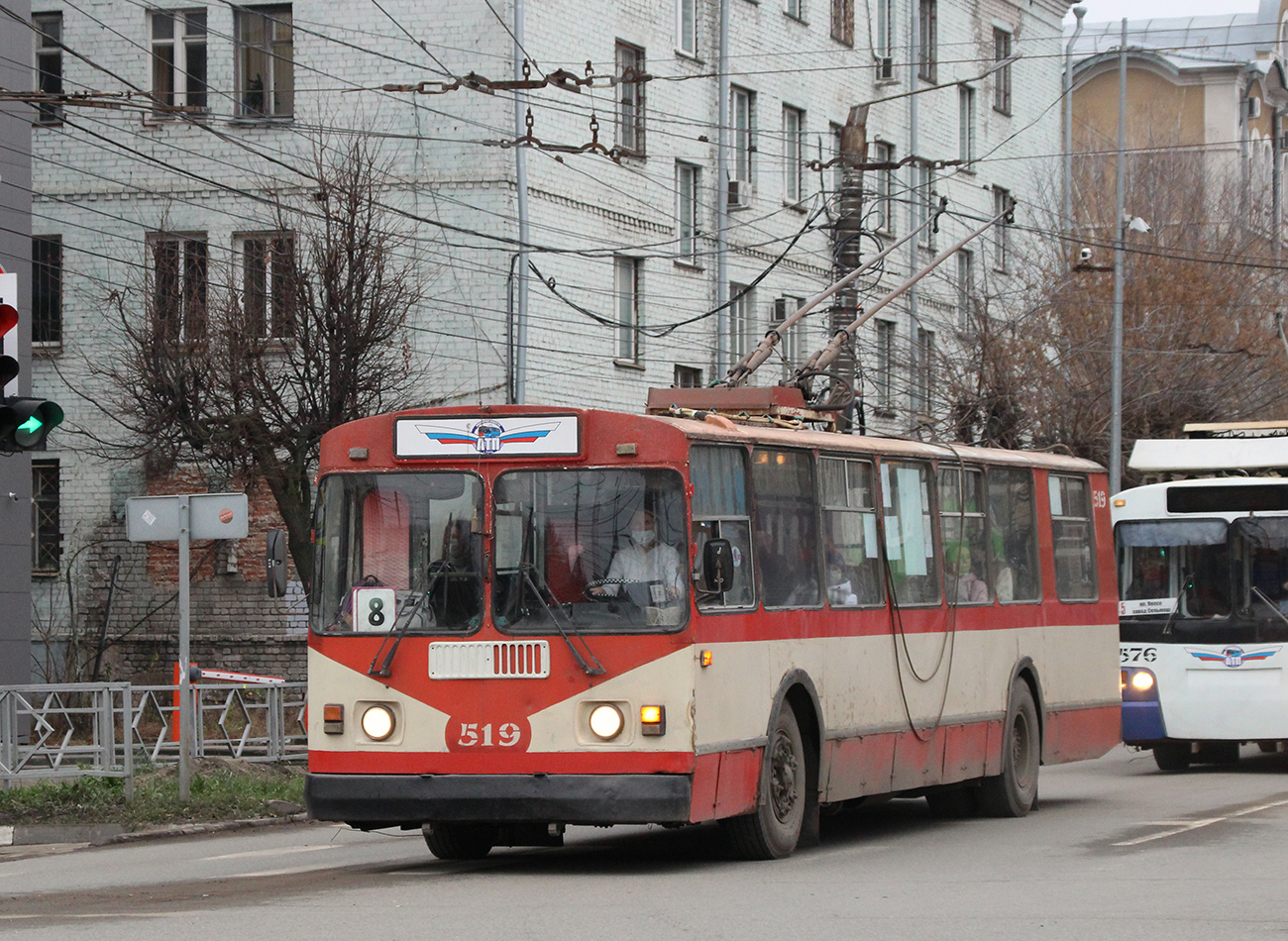 Kirov, ZiU-682G [G00] — 519