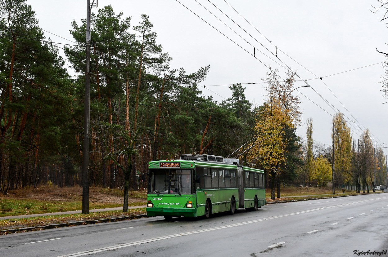 Киев, Киев-12.03 № 4042