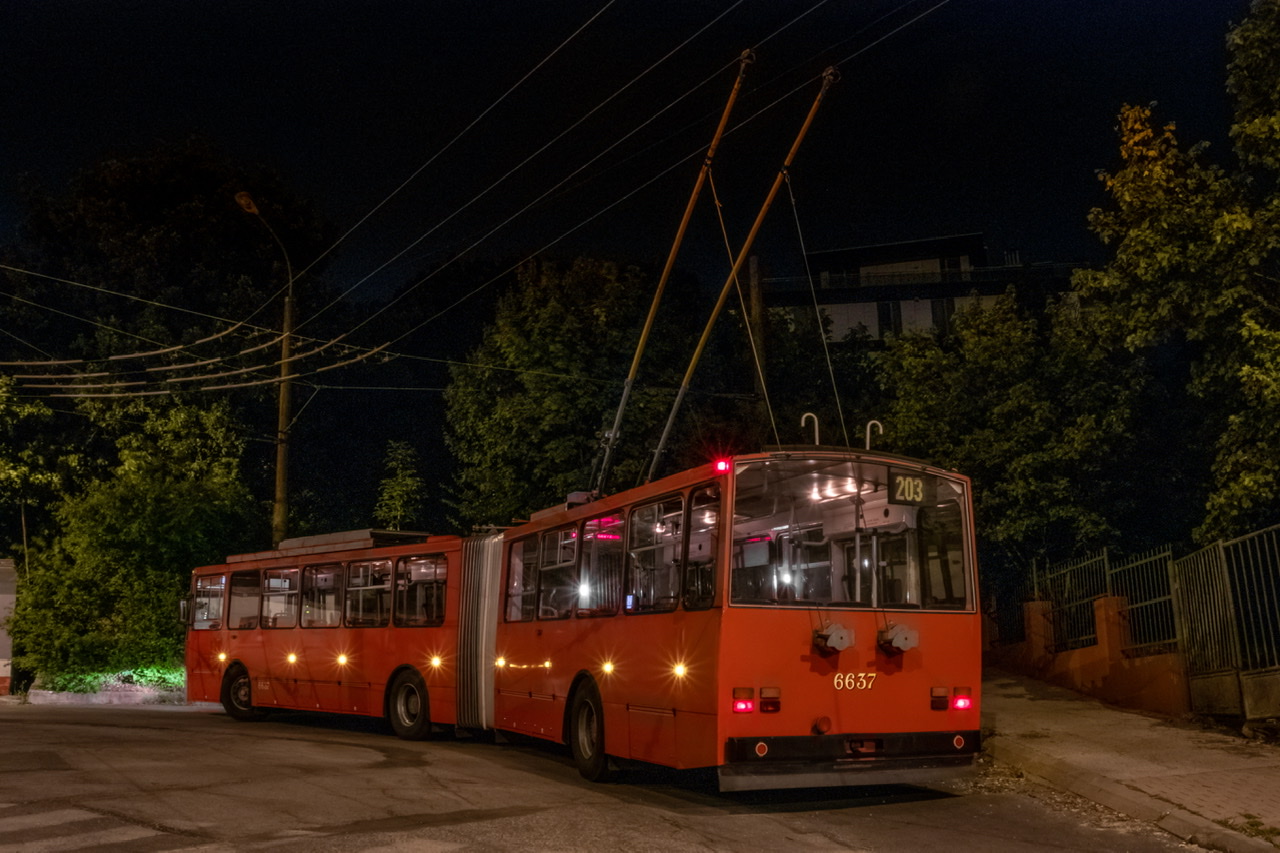 Братислава, Škoda 15Tr13/6M № 6637