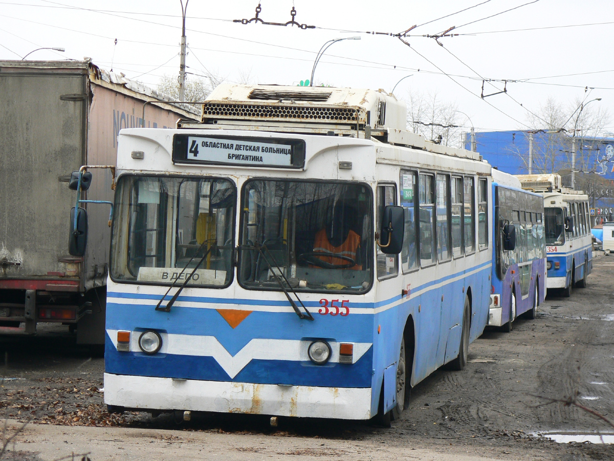 Vologda, ZiU-682GM1 (with double first door) # 355 Vologda, ZiU-682GM1 (with double first door) # 355