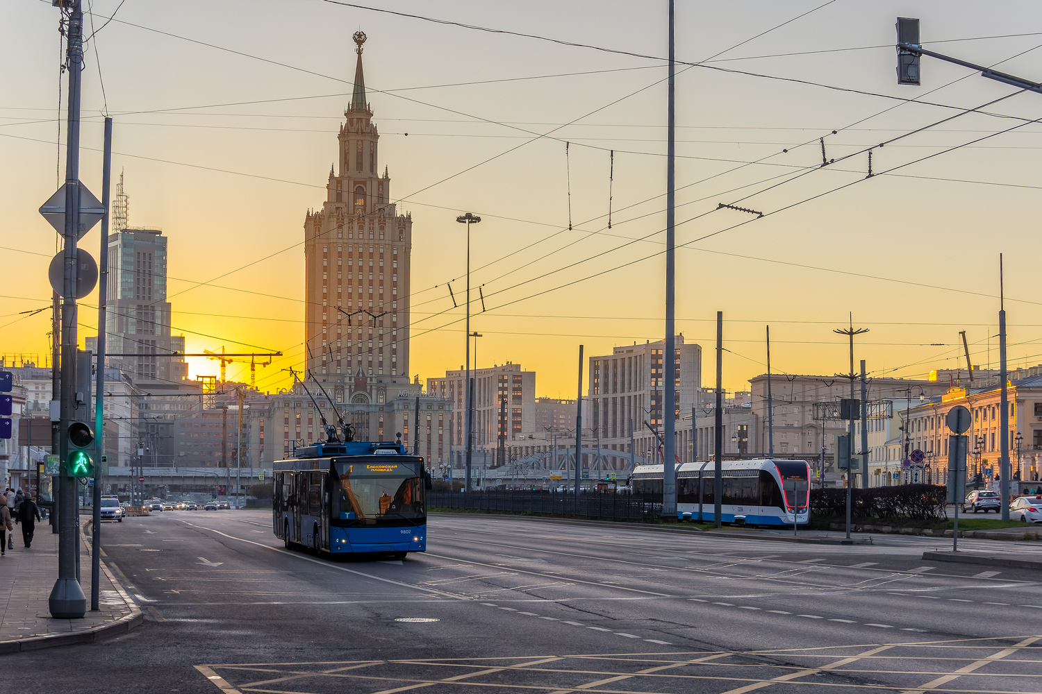 Москва, СВАРЗ-МАЗ-6275 № 9802