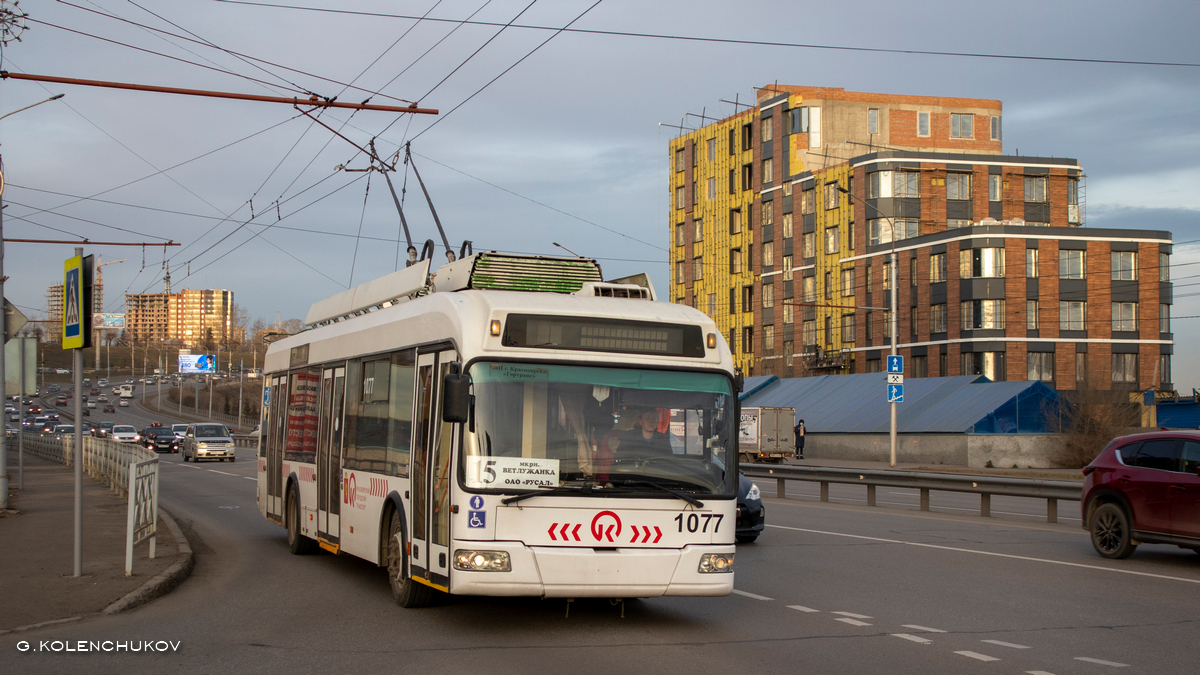 Красноярск, БКМ 321 № 1077