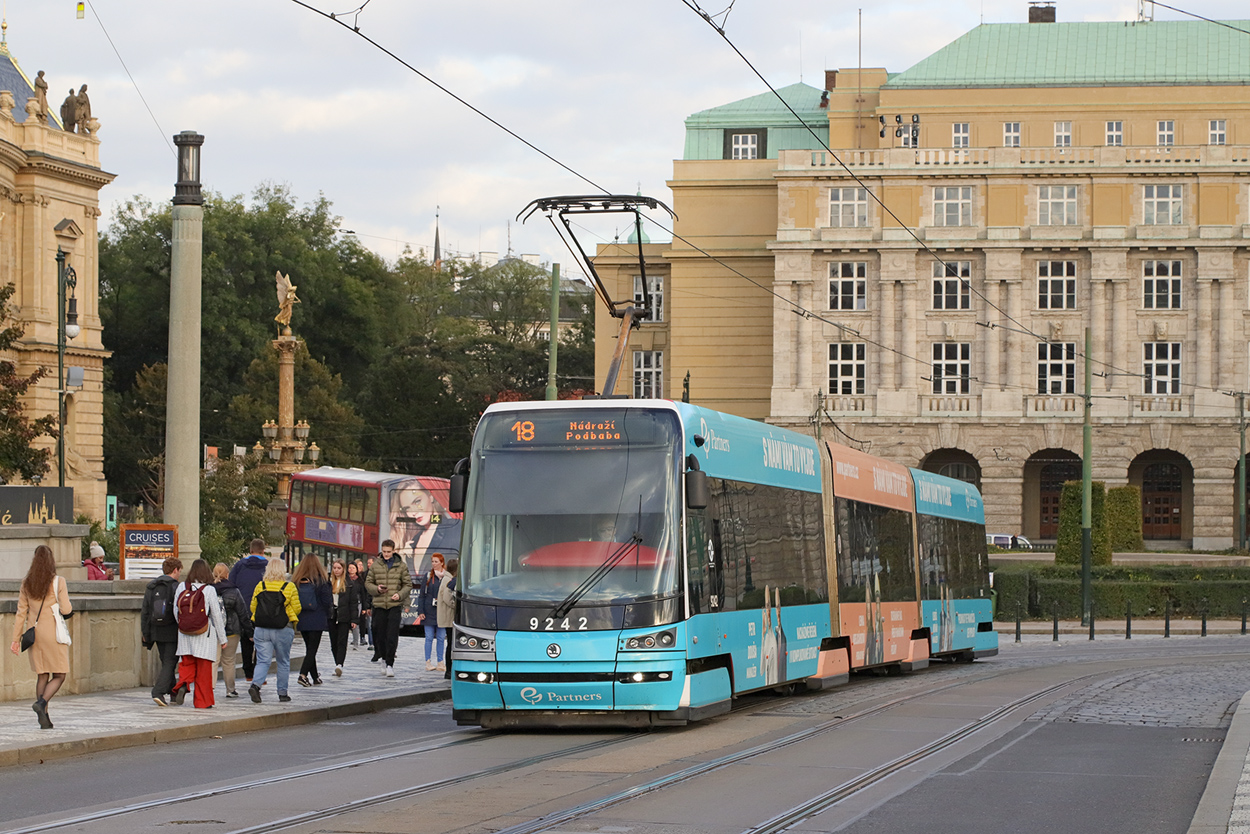 Прага, Škoda 15T3 ForCity Alfa Praha № 9242