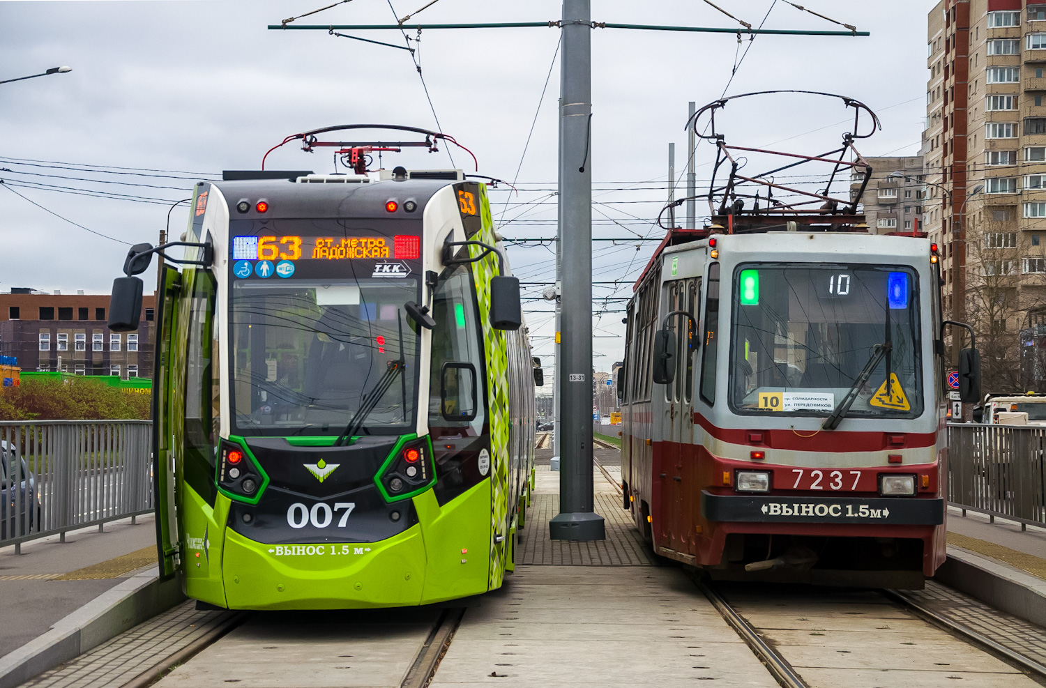 Санкт-Петербург, Stadler B85600M № 007; Санкт-Петербург, ТС-77 № 7237