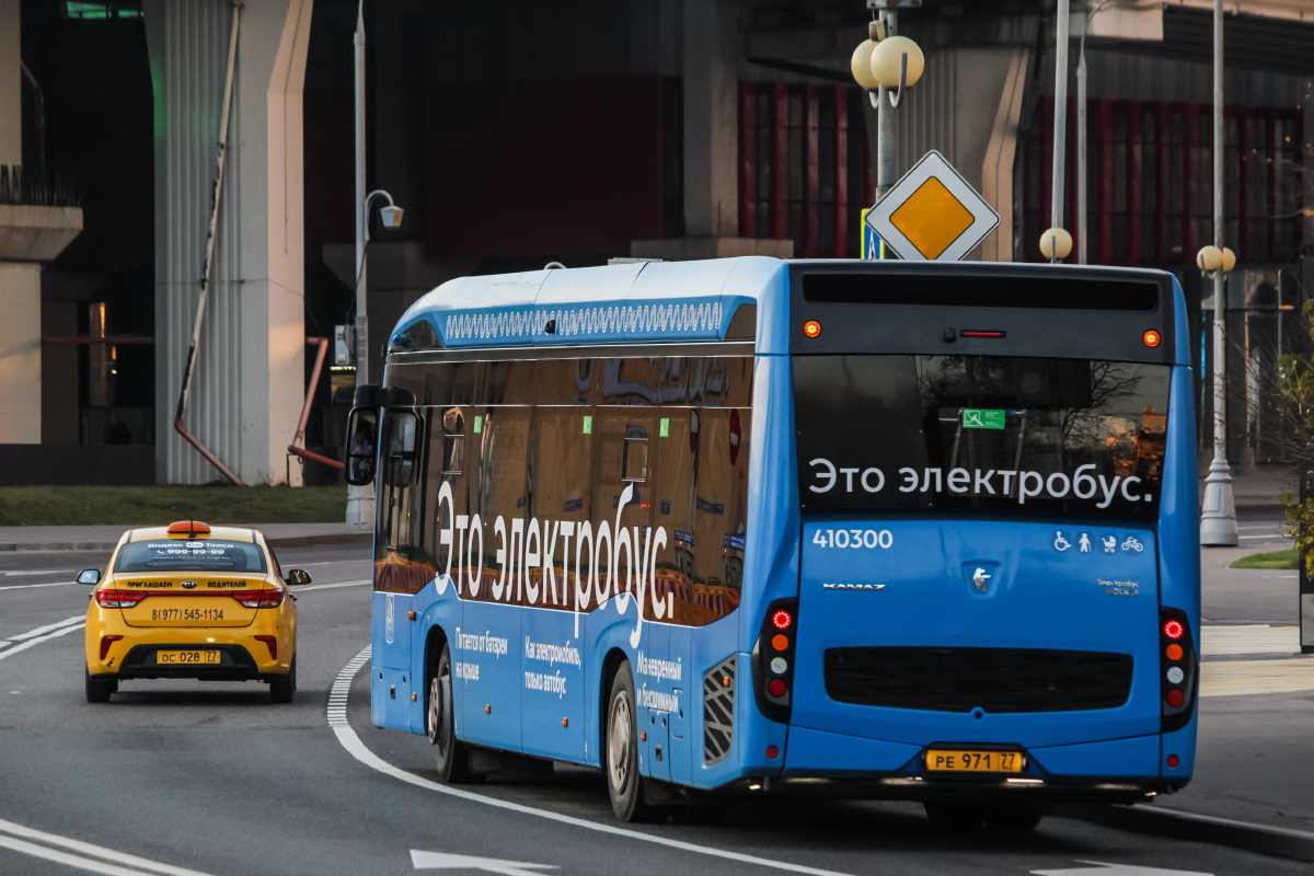 Москва, КАМАЗ-6282 № 410300