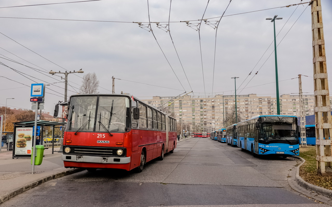 Будапешт, Ikarus 280.94 № 215