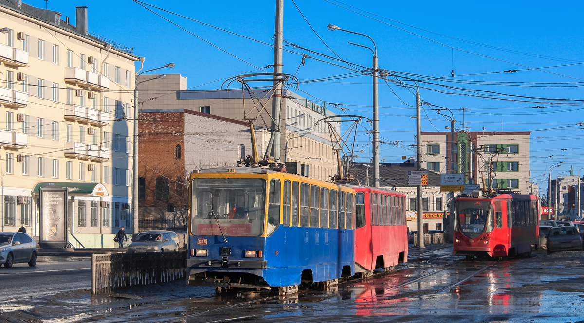 Казань, 71-402 № 1226